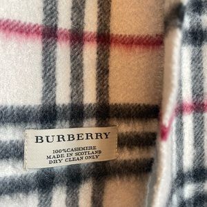 Authentic Cashmere Burberry Scarf Like New